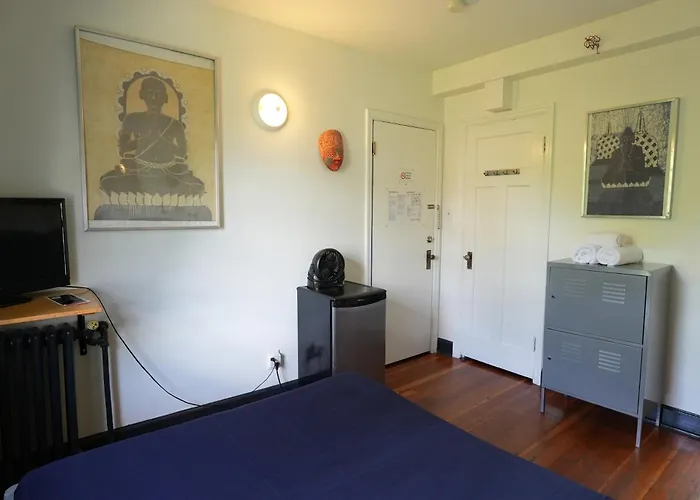 Ocean Island Inn | Backpackers | Suites