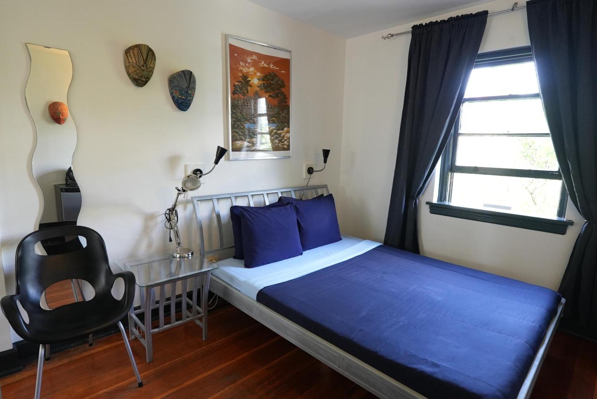 Ocean Island | Backpackers | Hostel *